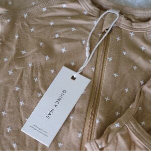 Quincy Mae Footed Onesie with Star Pattern 0-3m